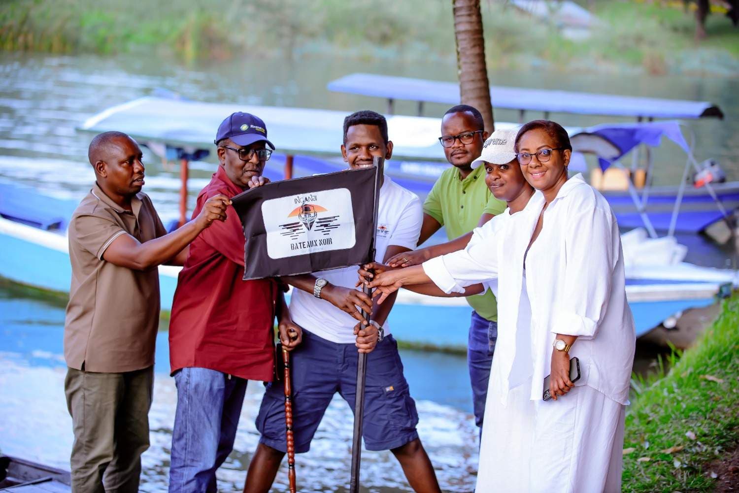 Inganji Bateaux Noir gallery 1