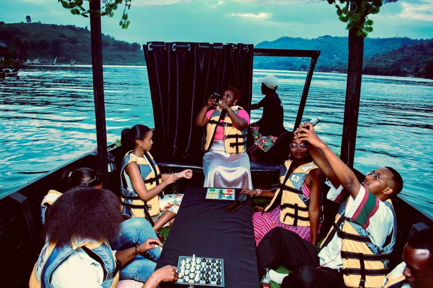 Inganji Bateaux Noir Lake Kivu experience - Photo 10