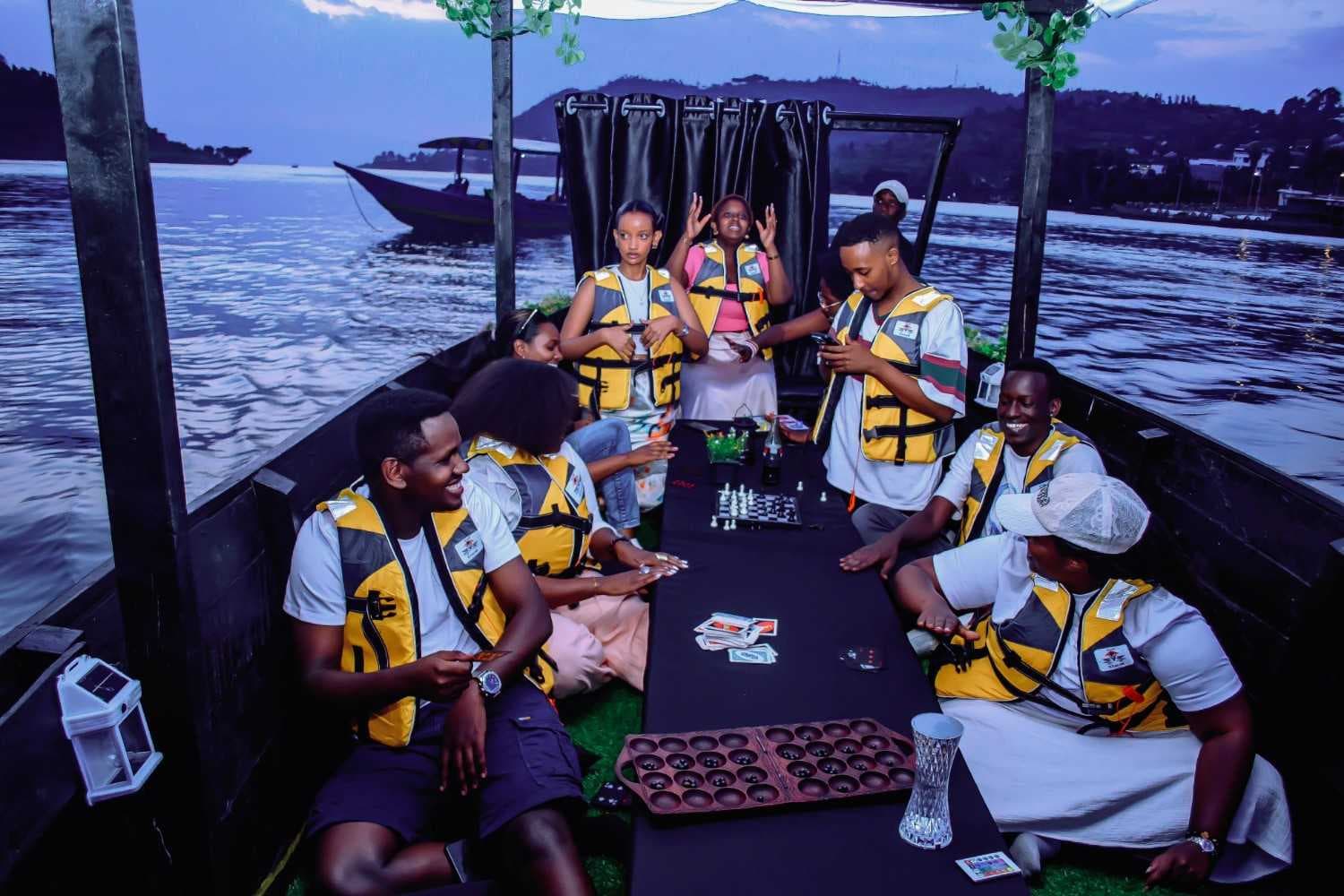 Inganji Bateaux Noir Lake Kivu experience - Photo 9